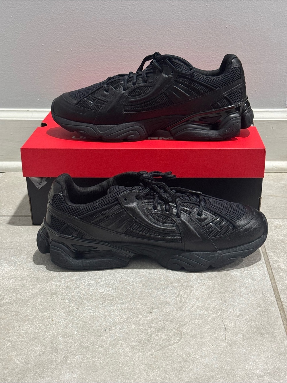 Under Armour Sola - Picture 2 of 6